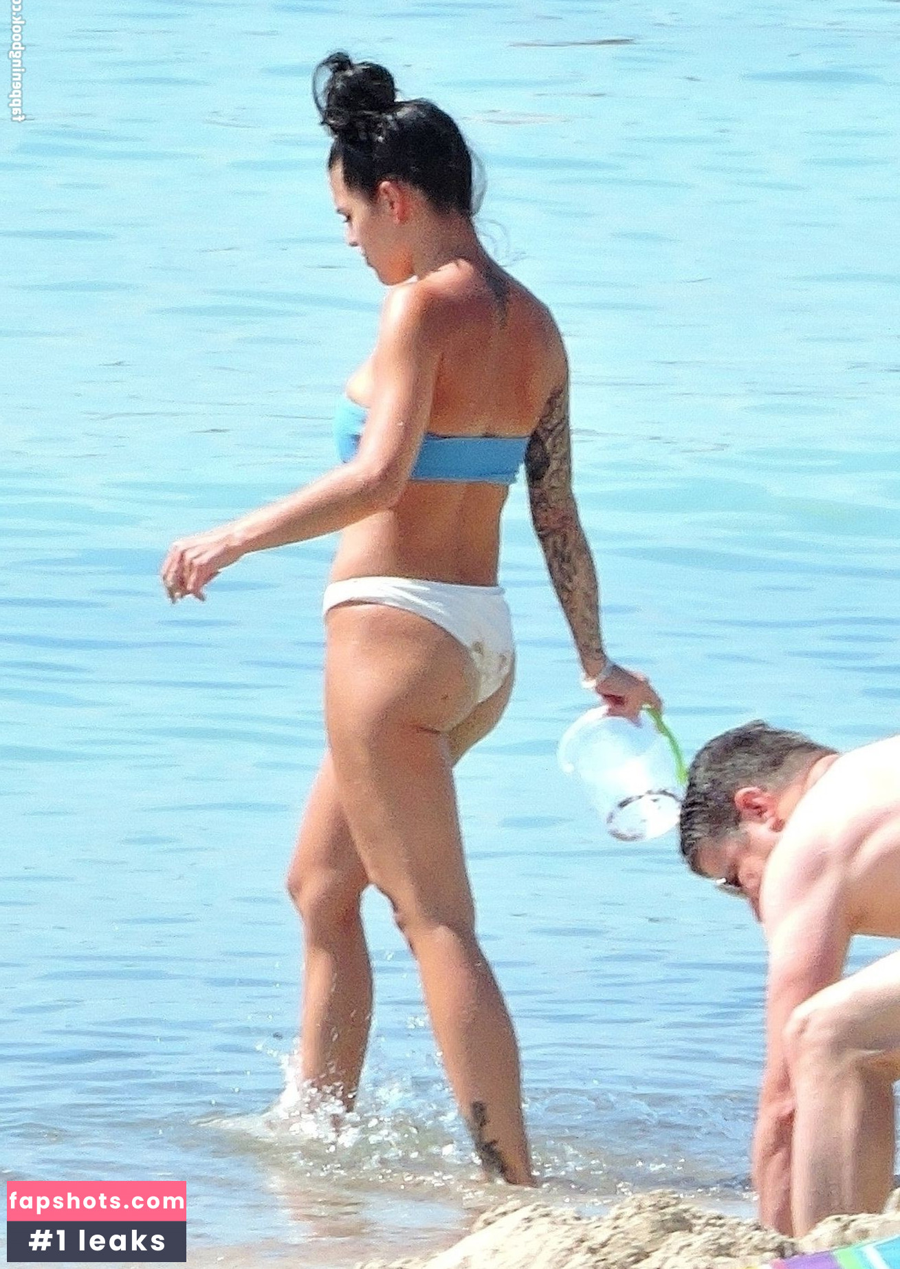 Elena Miras gallery photo #84