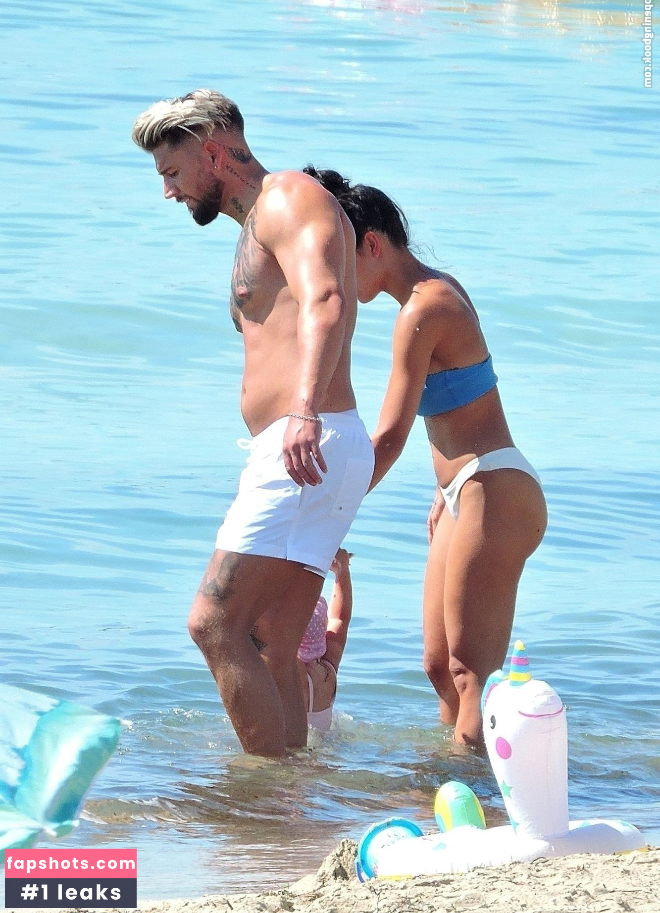 Elena Miras gallery photo #93