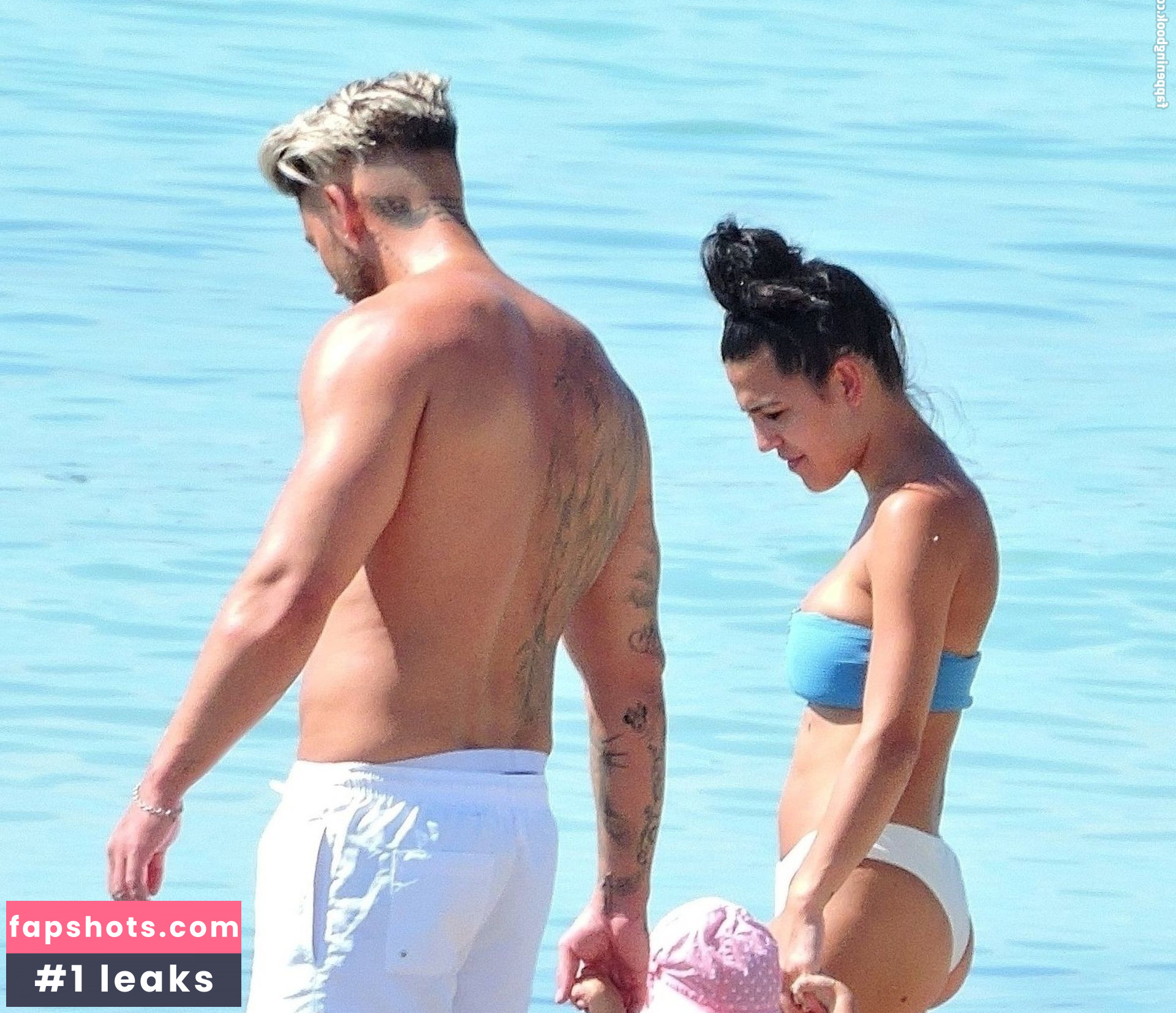 Elena Miras gallery photo #94