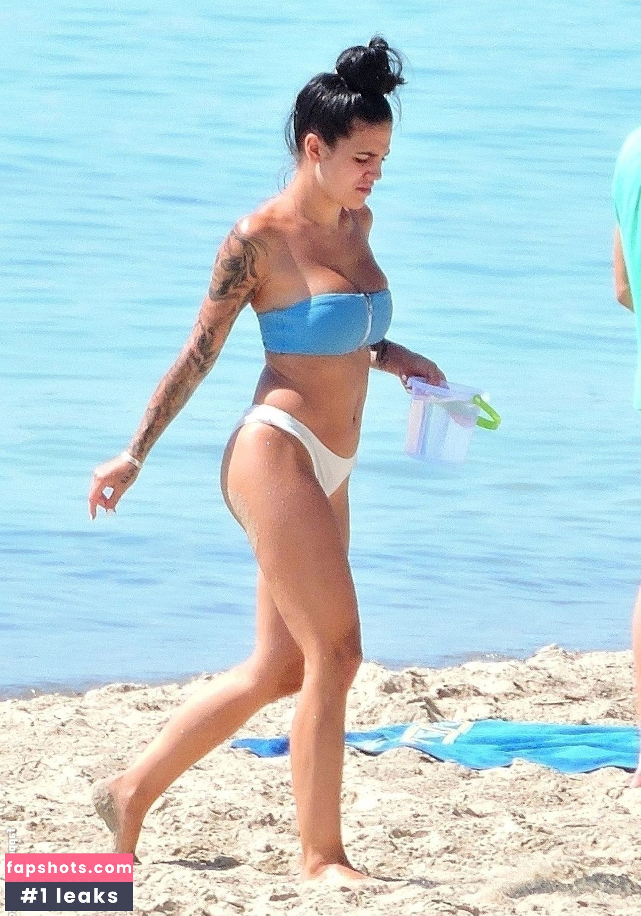 Elena Miras gallery photo #99