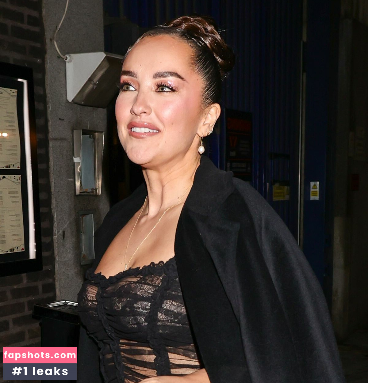 Elena Ora gallery photo #32