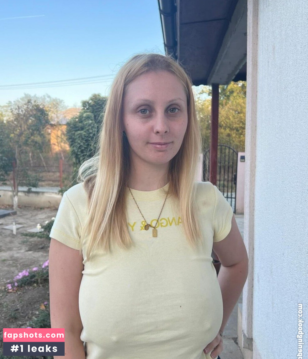 Elena Patronella nude babe gallery