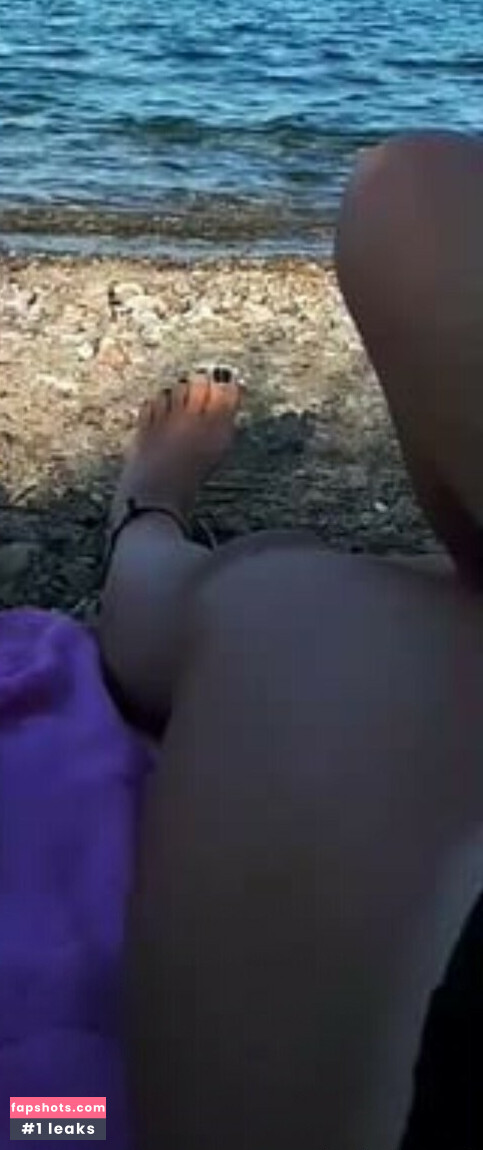 Elena Prinea gallery photo #3