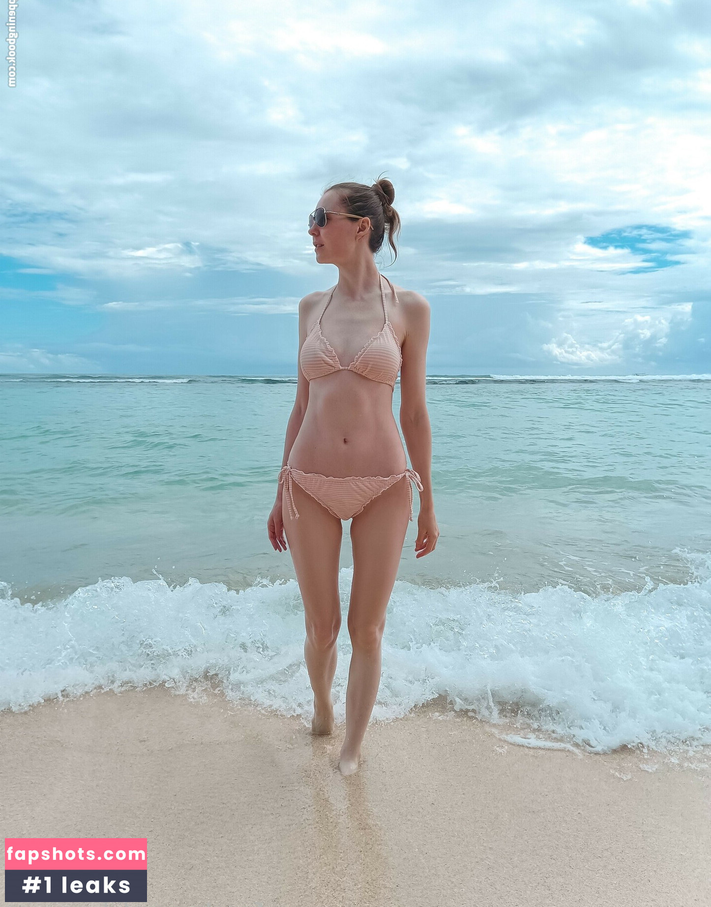 Elena Ross gallery photo #22