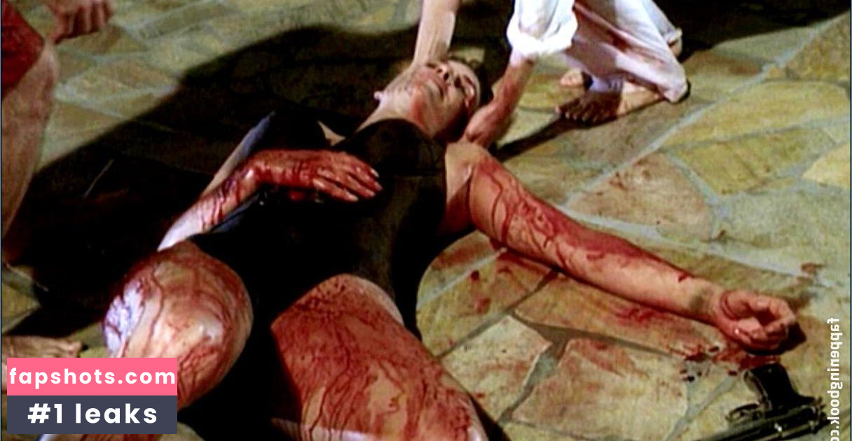 Elena Uhlig gallery photo #4