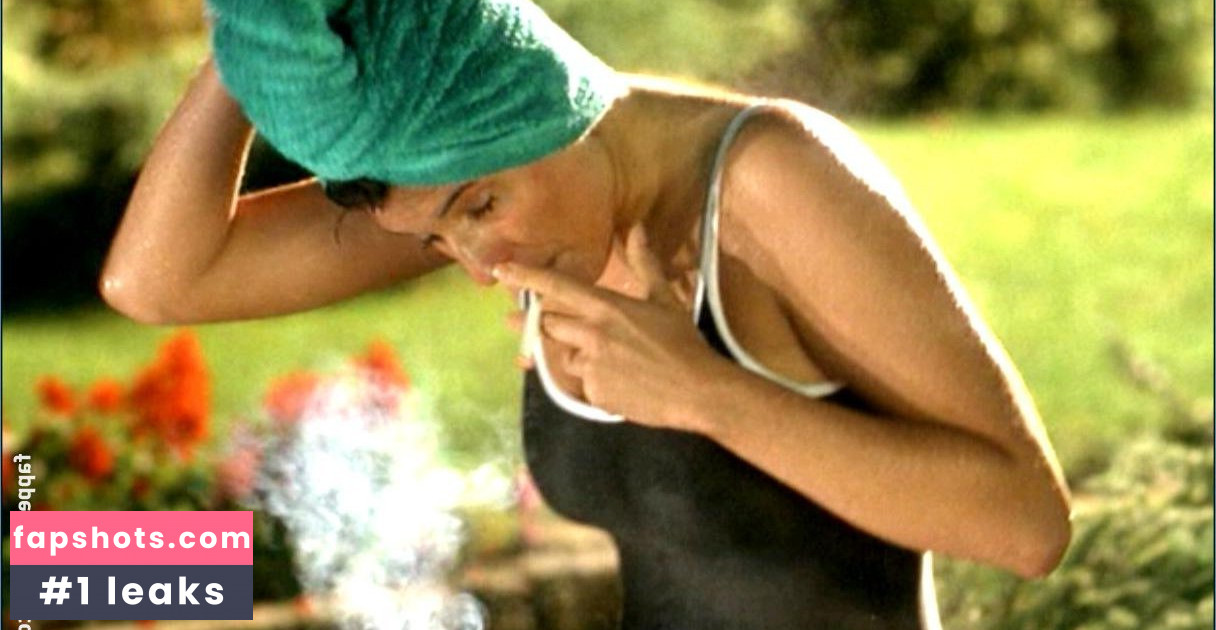 Elena Uhlig gallery photo #7