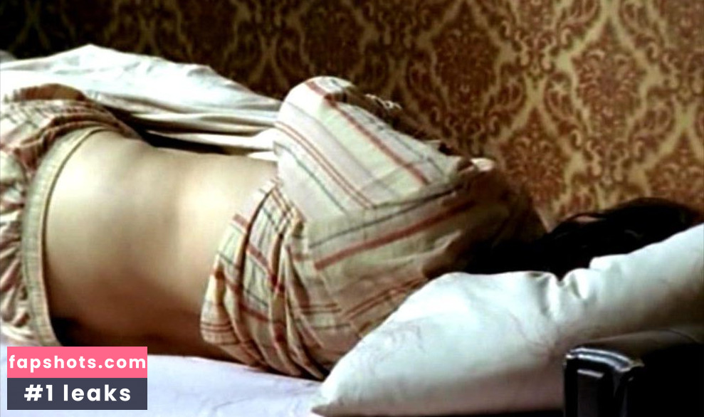 Elena Uhlig gallery photo #10