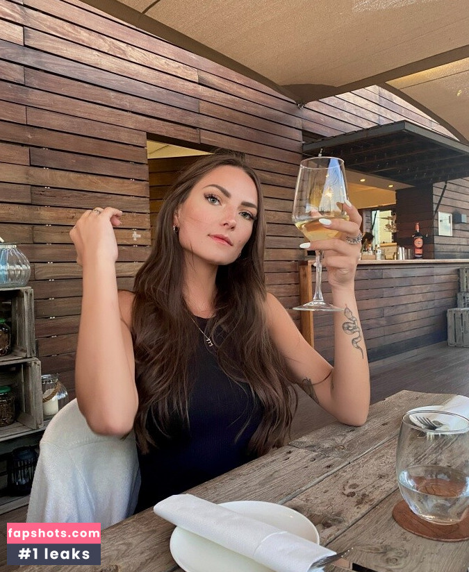 Elenacaro gallery photo #2