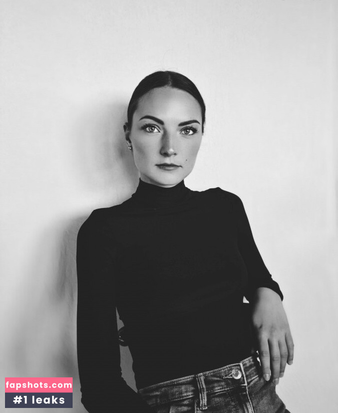 Elenacaro gallery photo #3