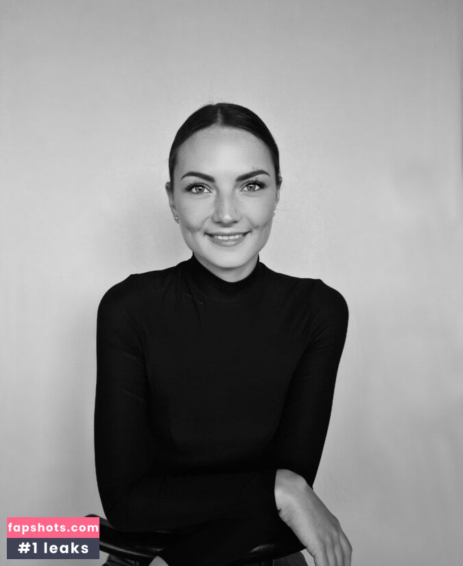 Elenacaro gallery photo #5