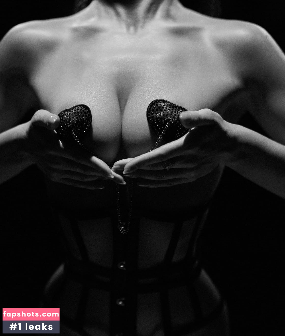 Eleonora Nedova gallery photo #27