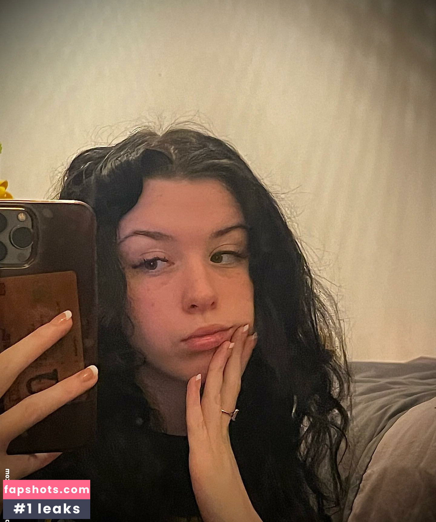 Eleri Evans gallery photo #24