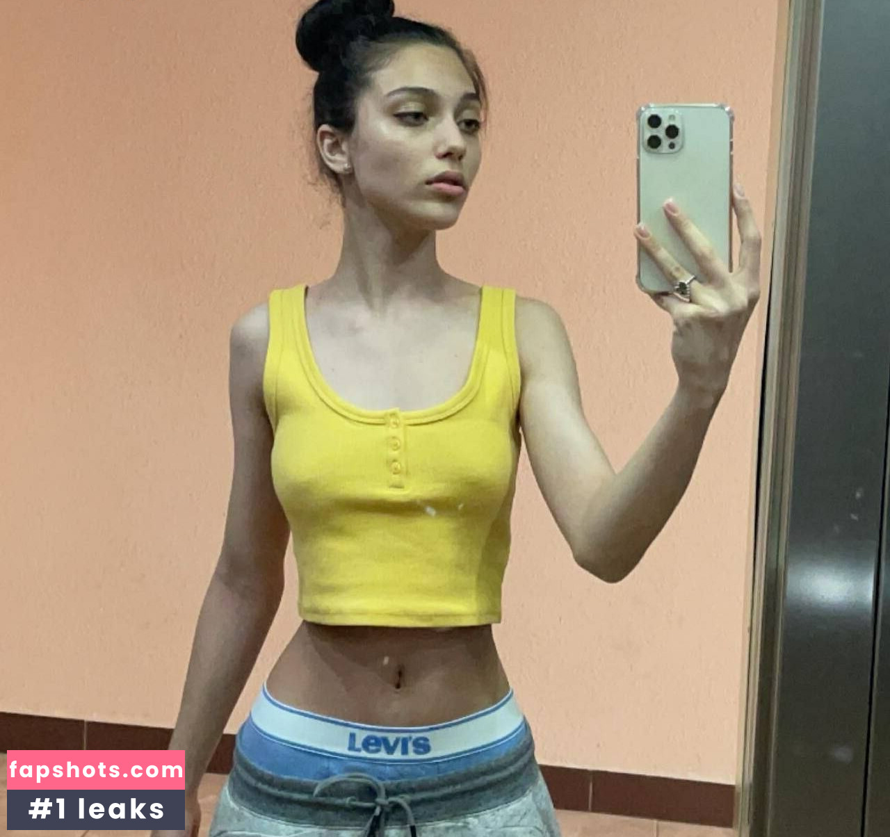 elf__ia gallery photo #15