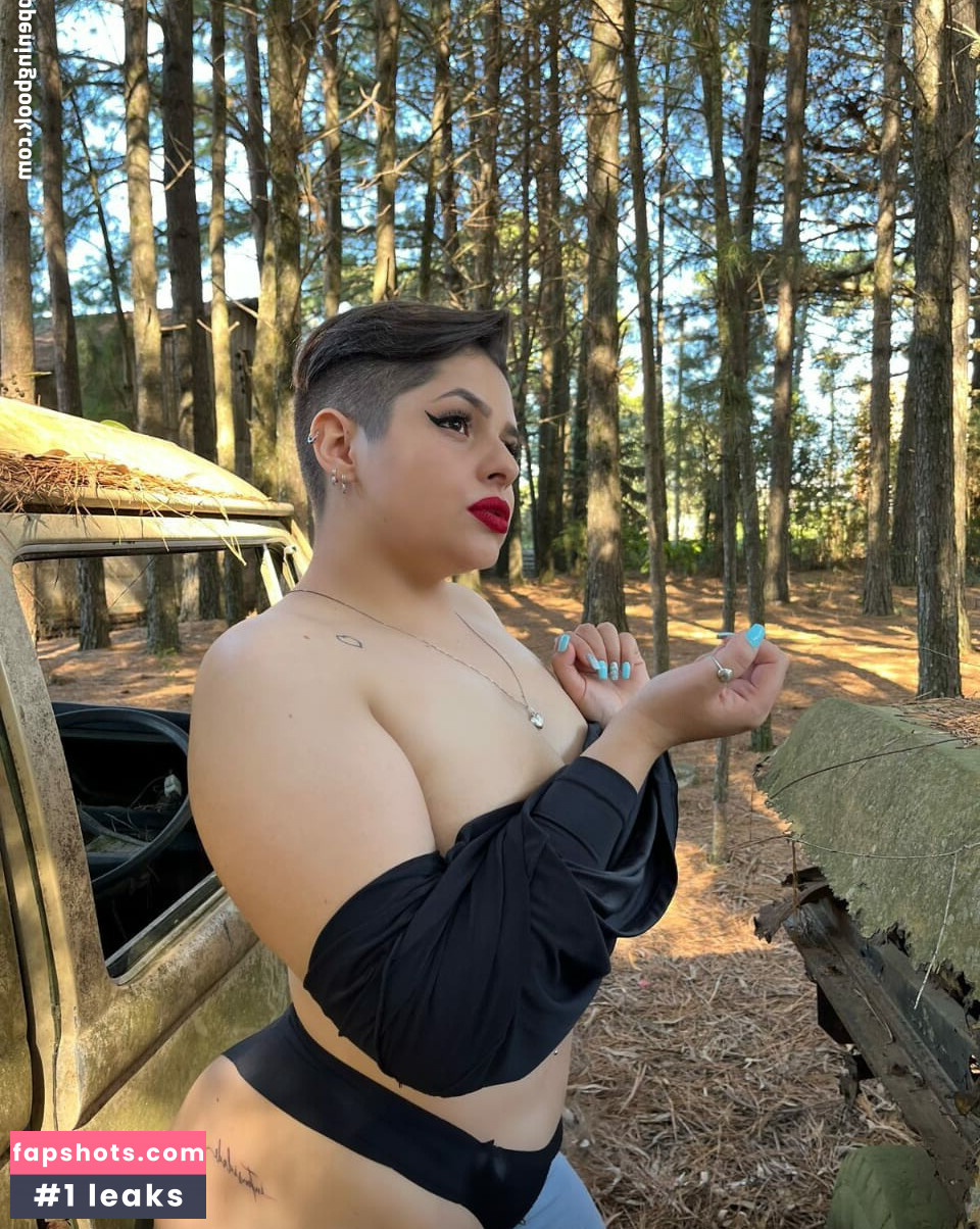 Eliane Araujo gallery photo #2