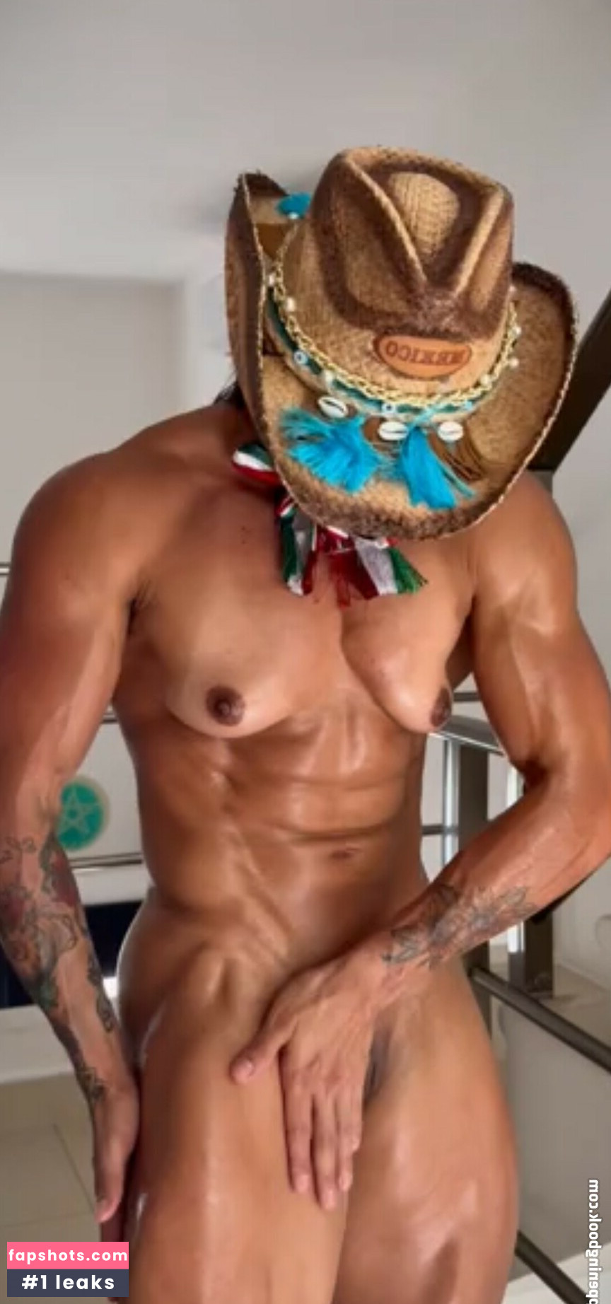 Elik_fitcouplegirls gallery photo #25