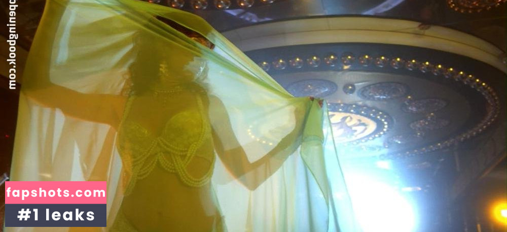 Elika Portnoy gallery photo #12