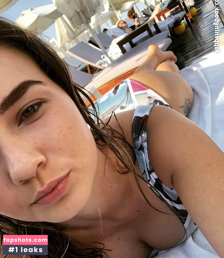 elinatwrk gallery photo #4