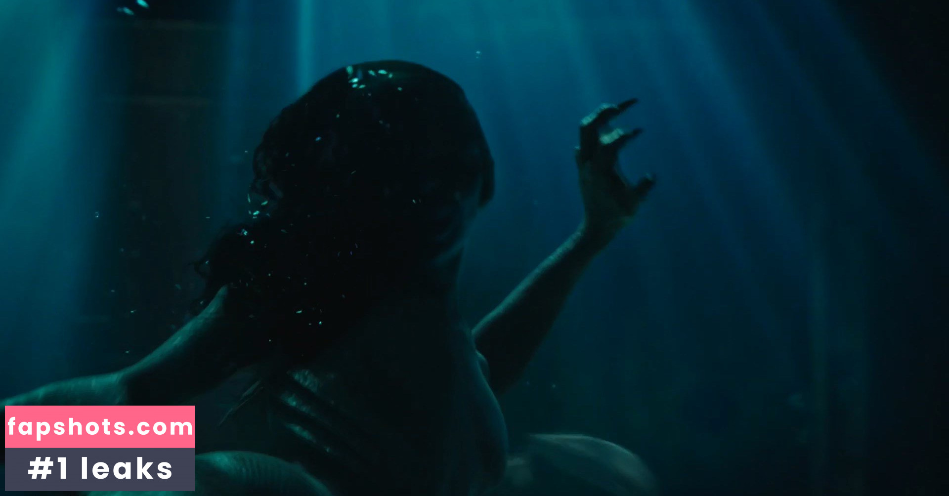 Eline Powell gallery photo #21