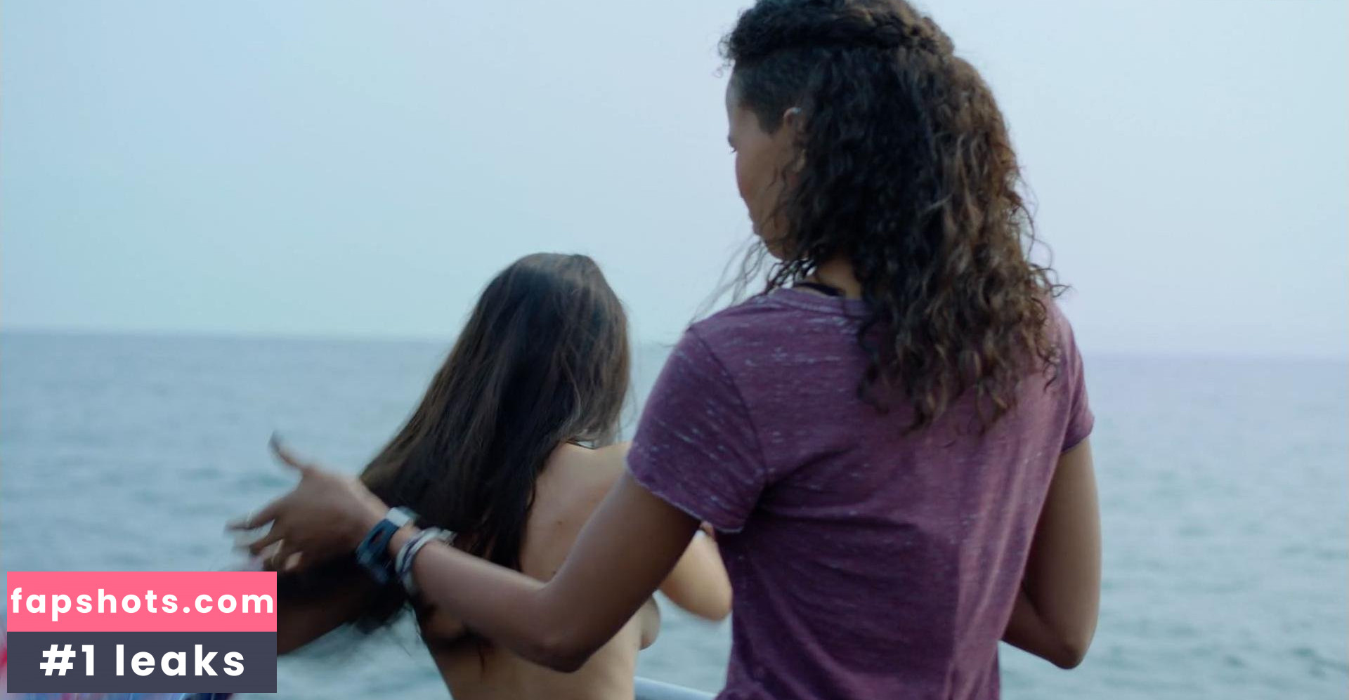 Eline Powell gallery photo #33