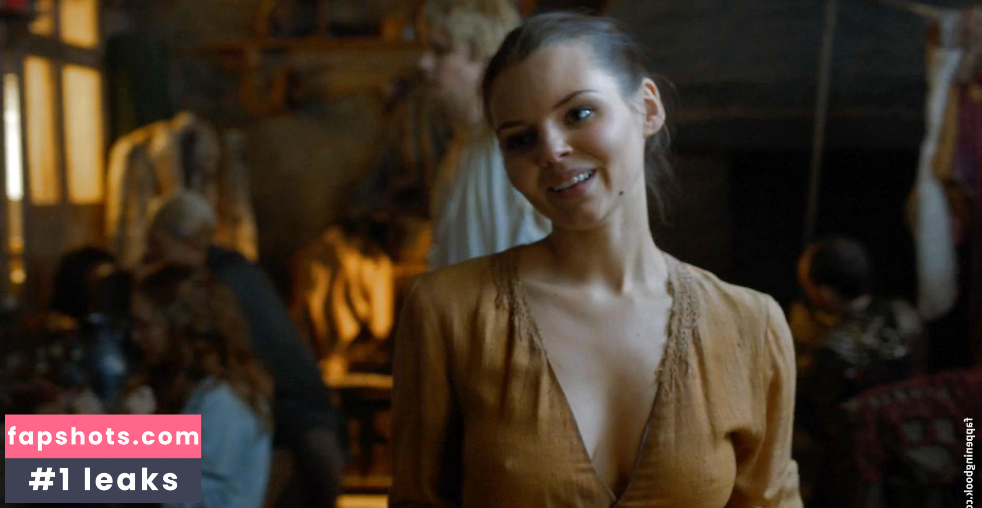 Eline Powell gallery photo #42