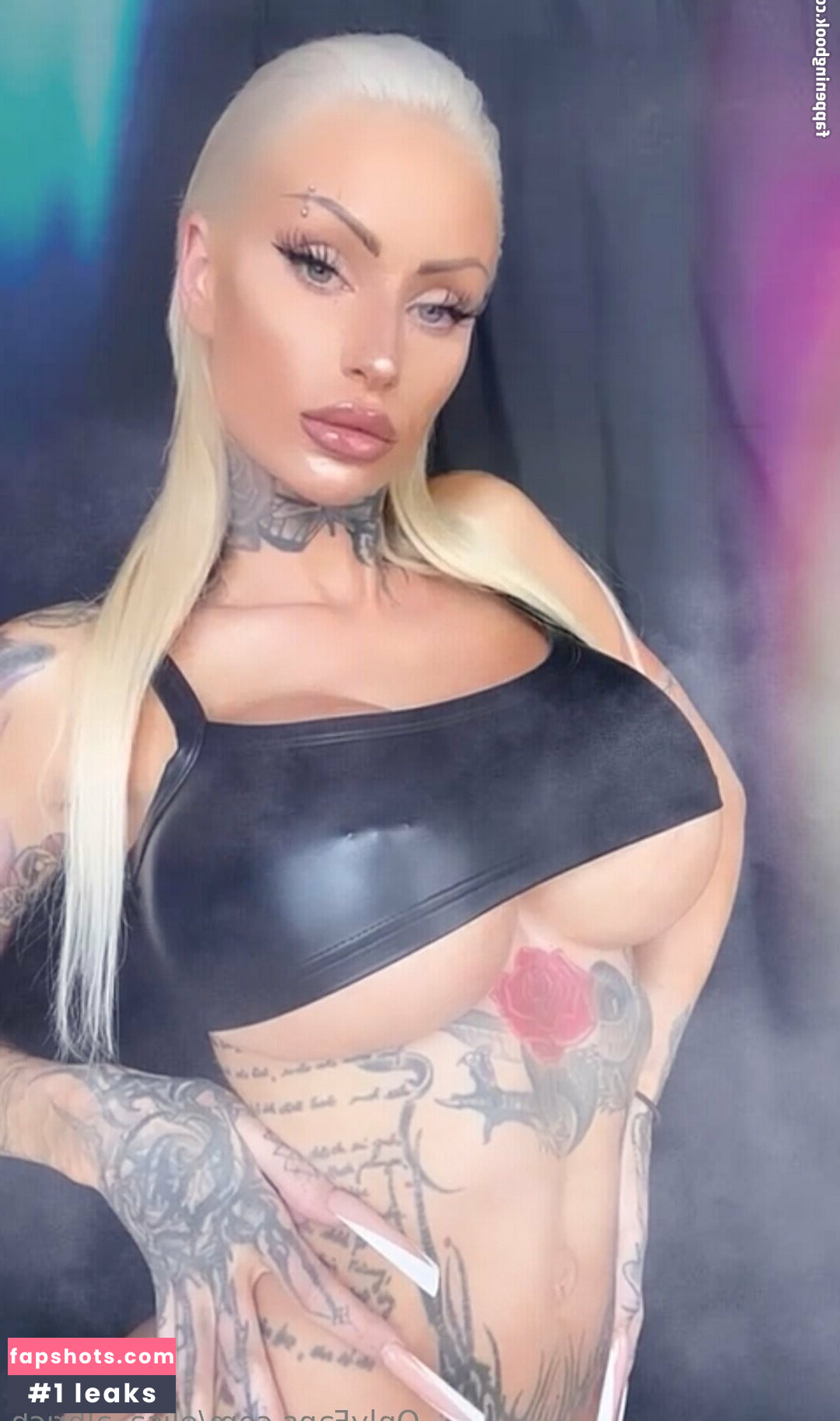 Elisa Albrich gallery photo #4