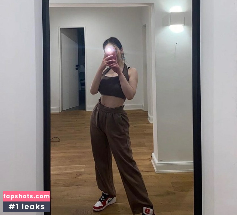 Elisa Aline gallery photo #147