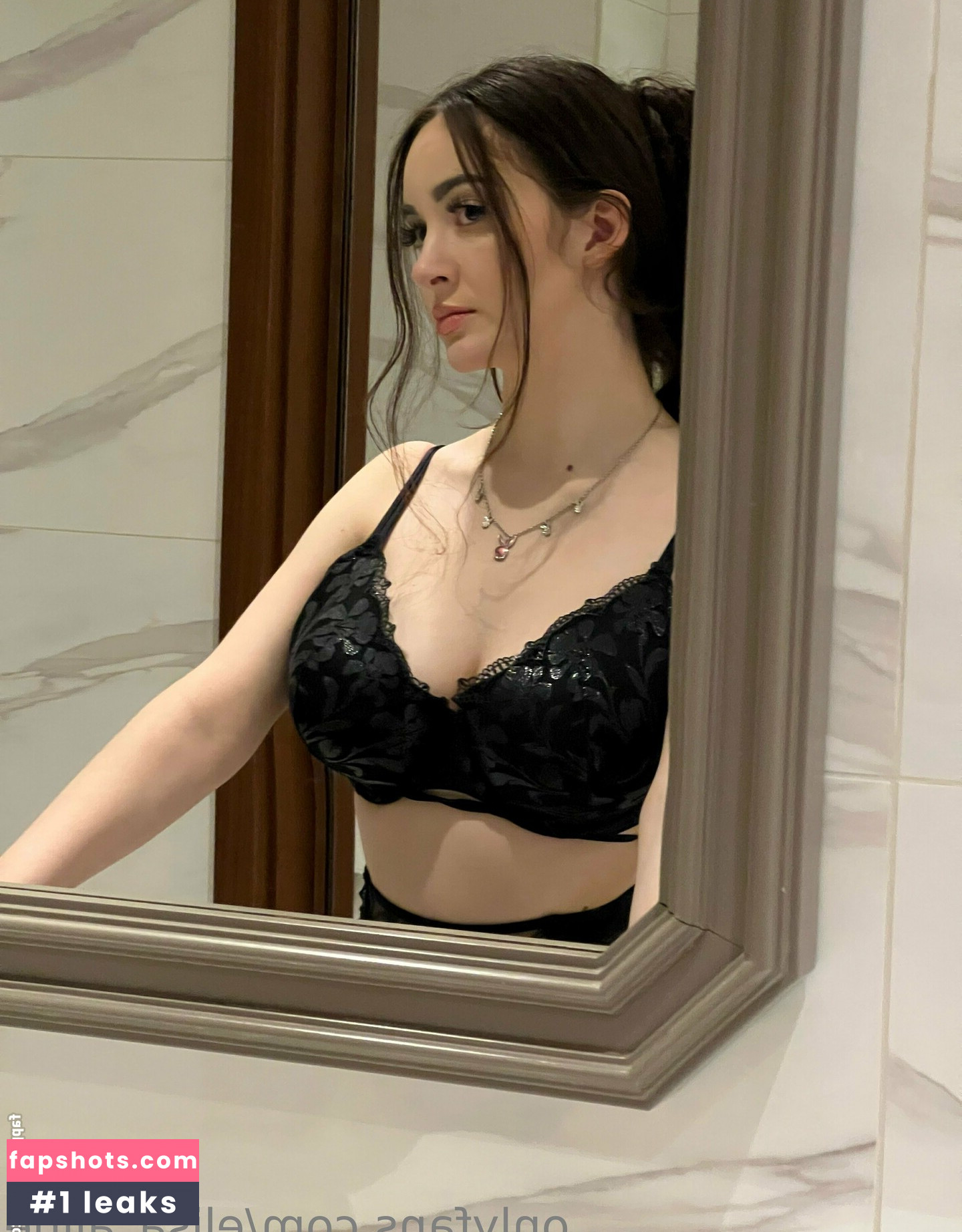 Elisa Aline gallery photo #223