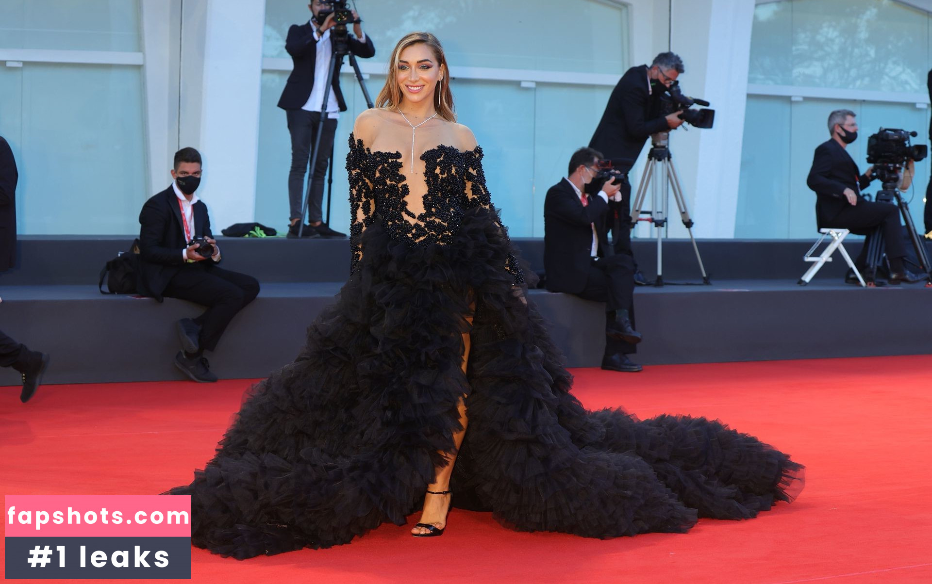 Elisa De Panicis gallery photo #57