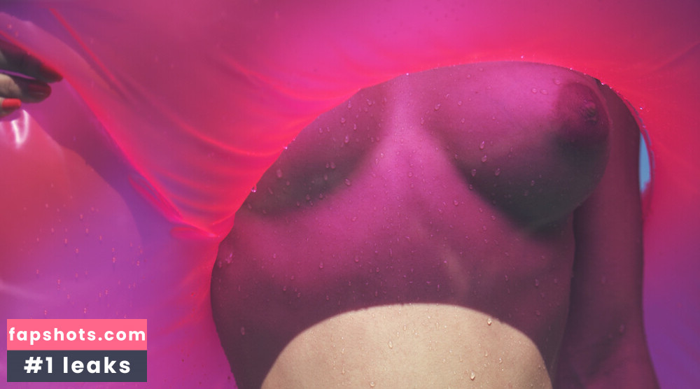 Elisa Meliani gallery photo #11