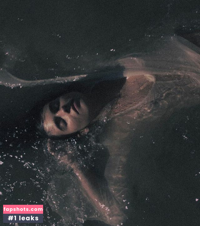 Elisa & Renne Herbert Twins gallery photo #16