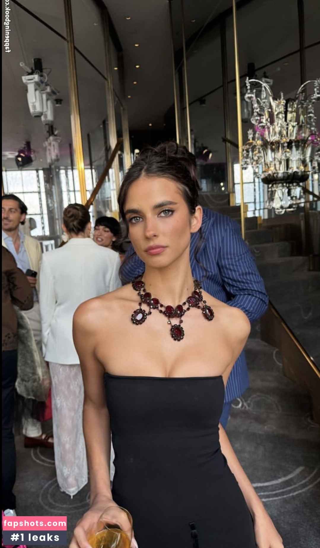 Elisa & Renne Herbert Twins gallery photo #26