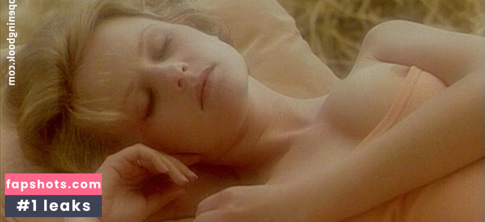 Elisa Servier gallery photo #3