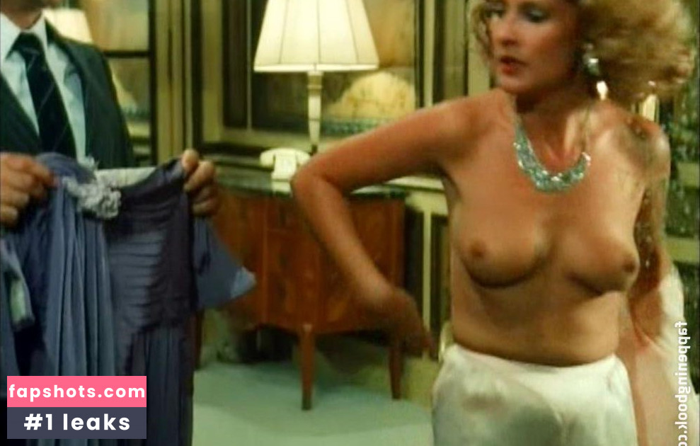 Elisa Servier gallery photo #26