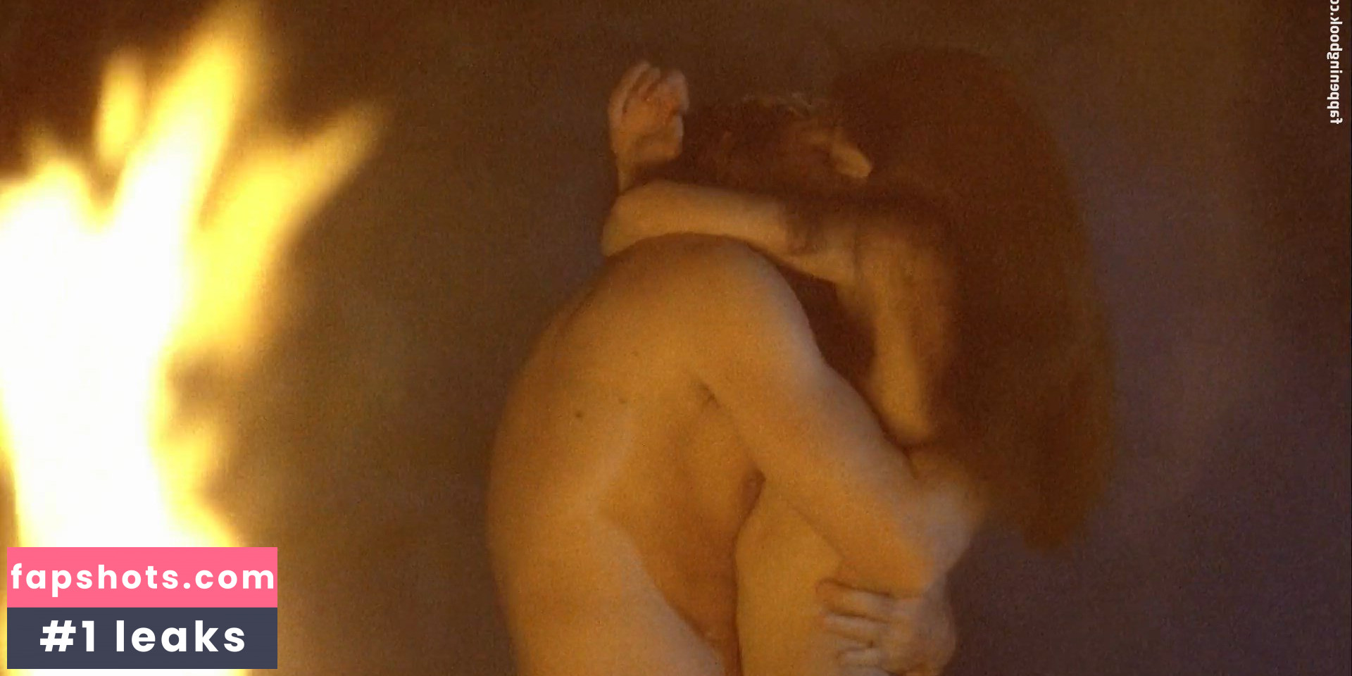 Elisabeth Brooks nude babe gallery