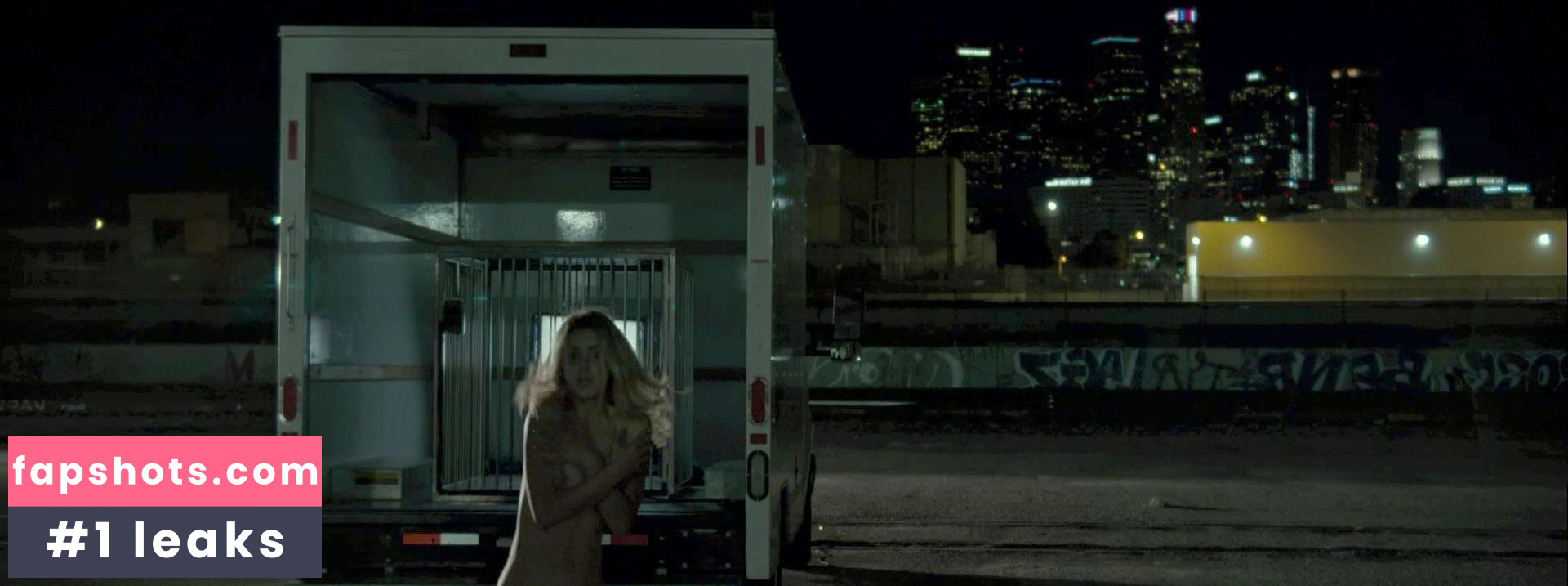 Elisabeth Hower gallery photo #18