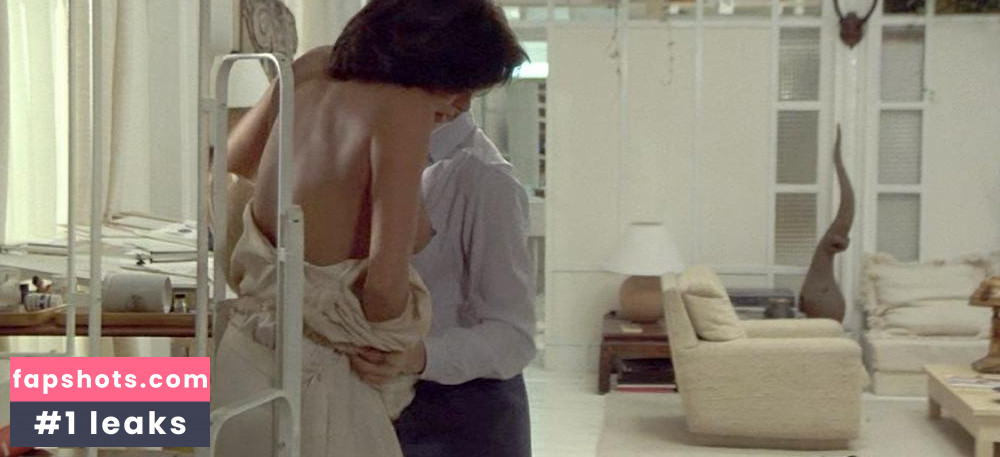 Elisabeth Margoni gallery photo #5