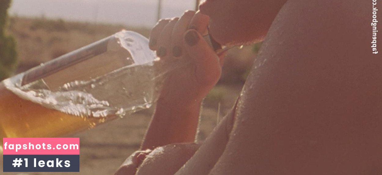 Elisabeth Shue Nude Leaks OnlyFans Photos #82 - LeakJerk