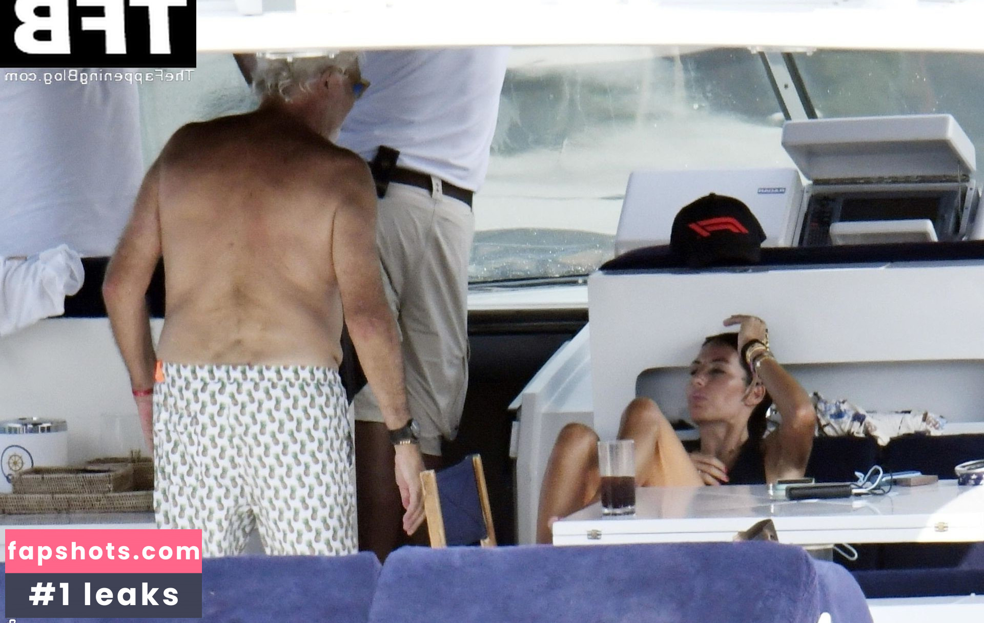 Elisabetta Gregoraci gallery photo #74