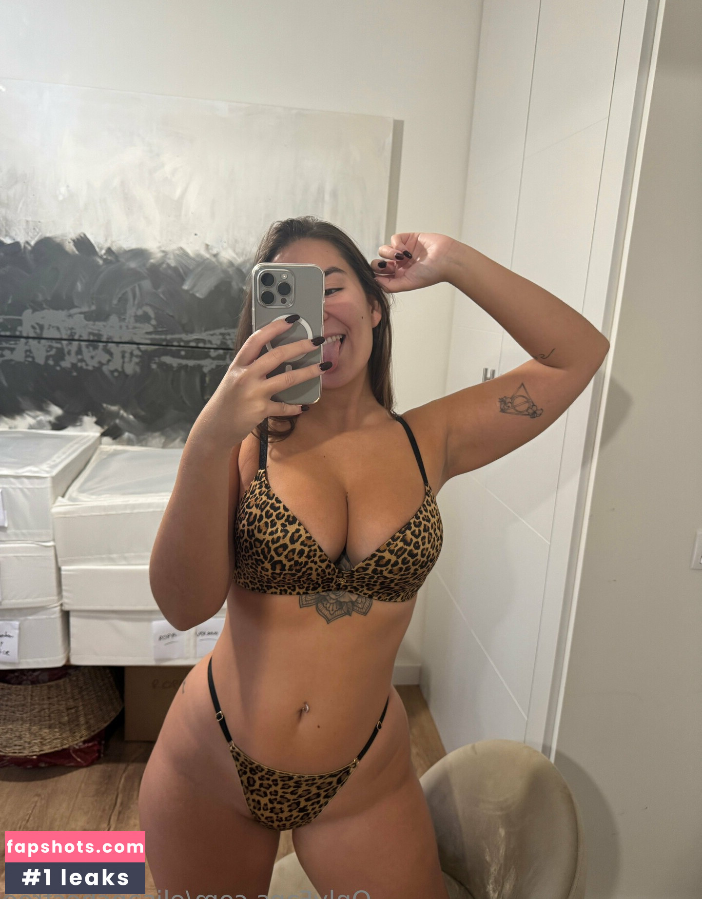 elisanchesfree gallery photo #2