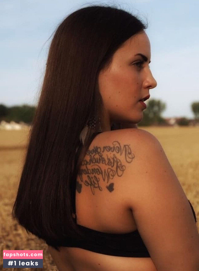 Elisaofficialx Nacktheit OnlyFans Fotos #18 - Fapshots