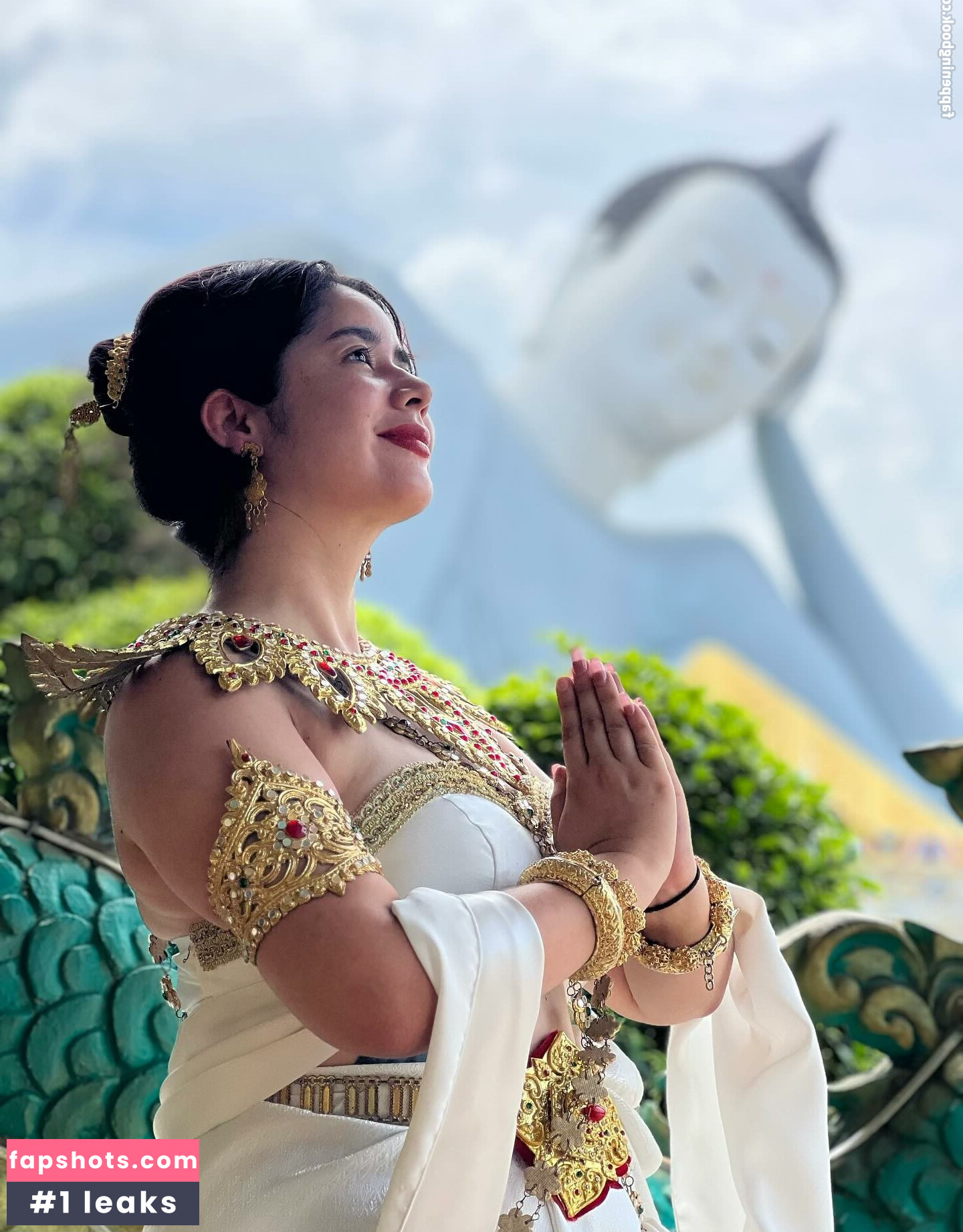 Elise ASMR gallery photo #27