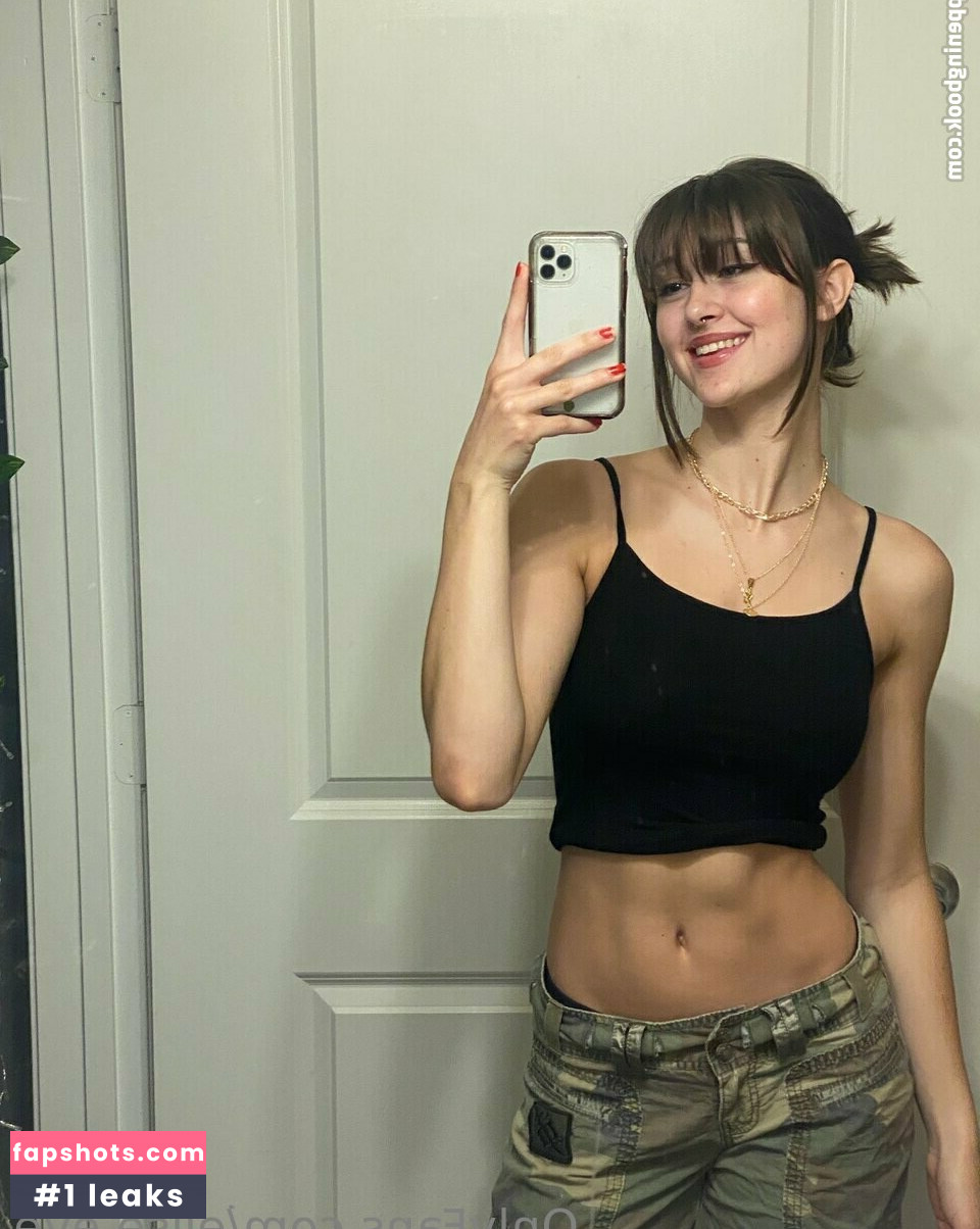 elise.eve gallery photo #158