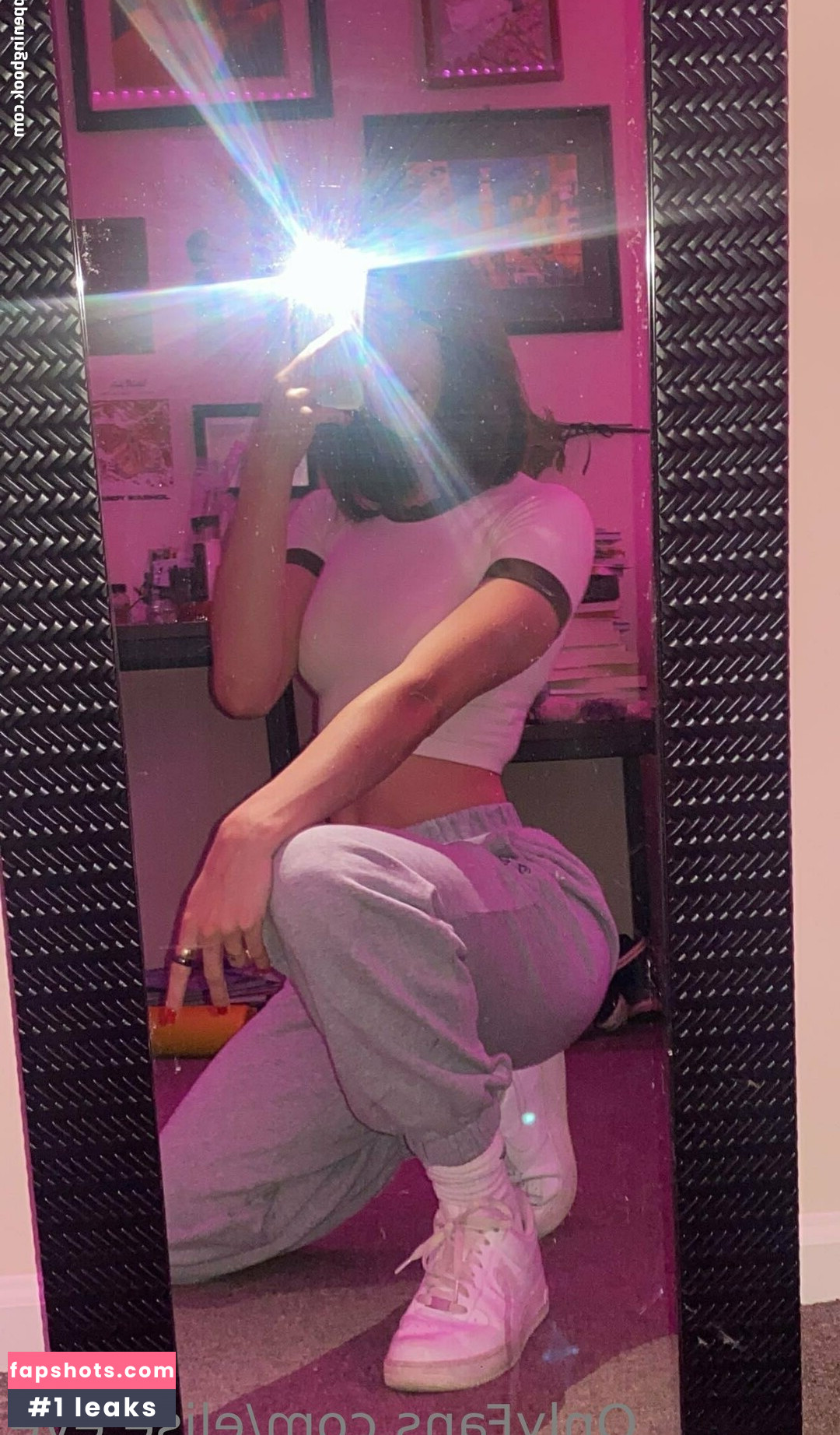 elise.eve gallery photo #17