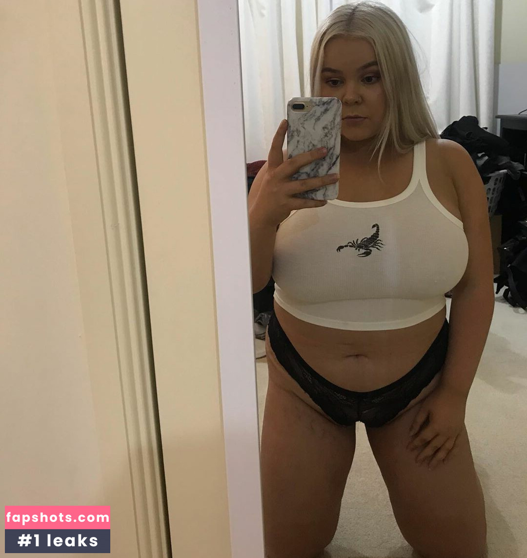 Elise gallery photo #3