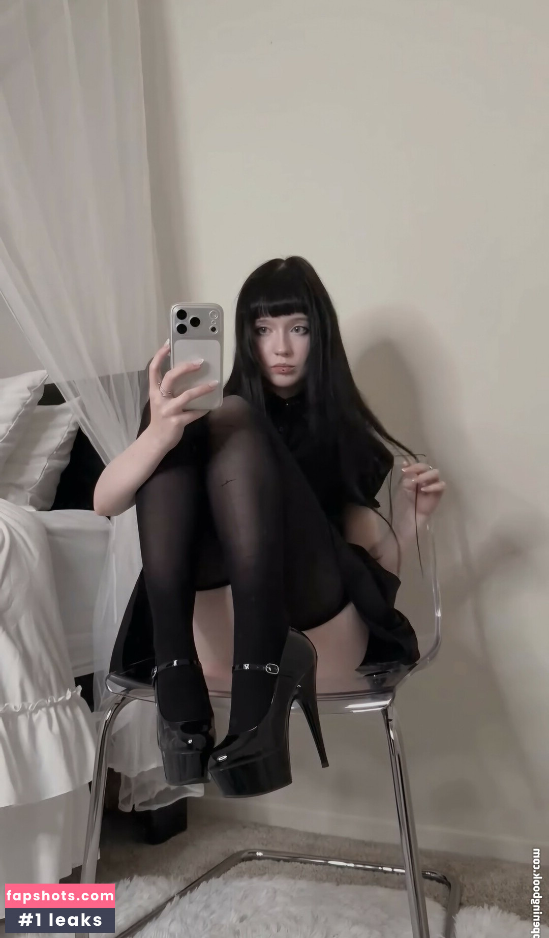 EliseRenee gallery photo #3