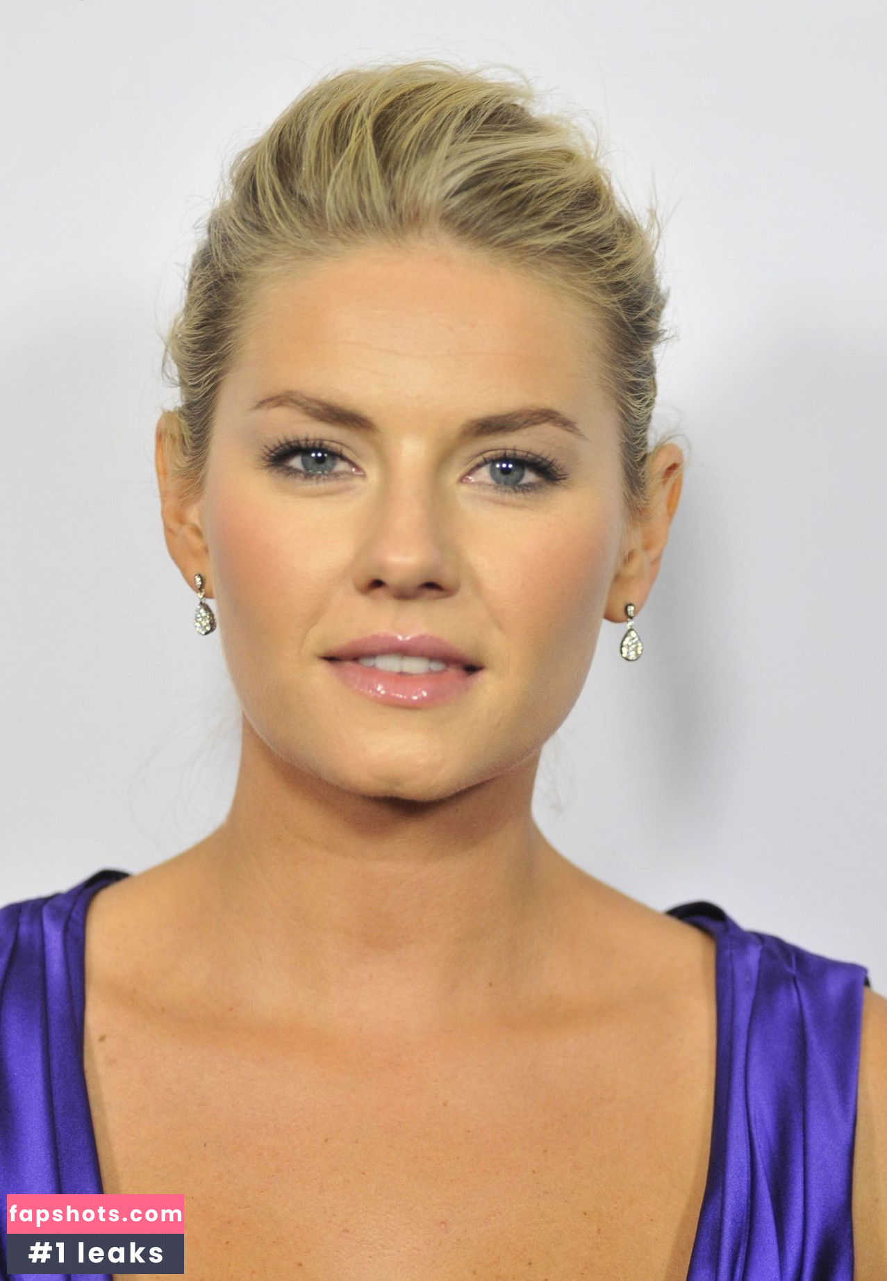 Elisha Cuthbert Filtración Desnuda OnlyFans Foto #314 - Fapshots