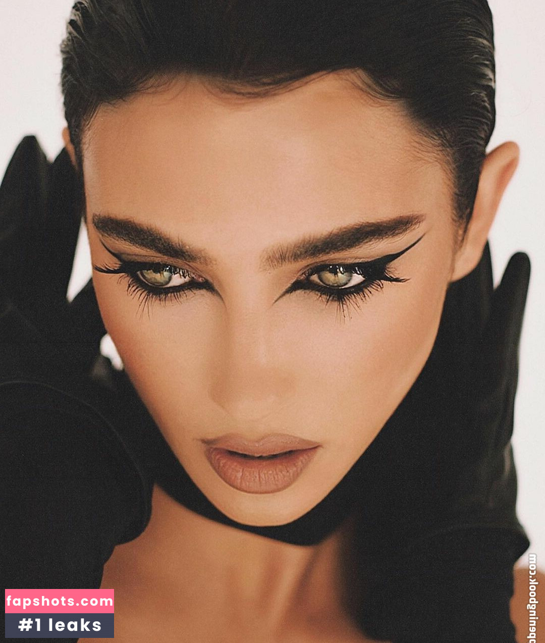 Elisha & Renee Herbert gallery photo #95