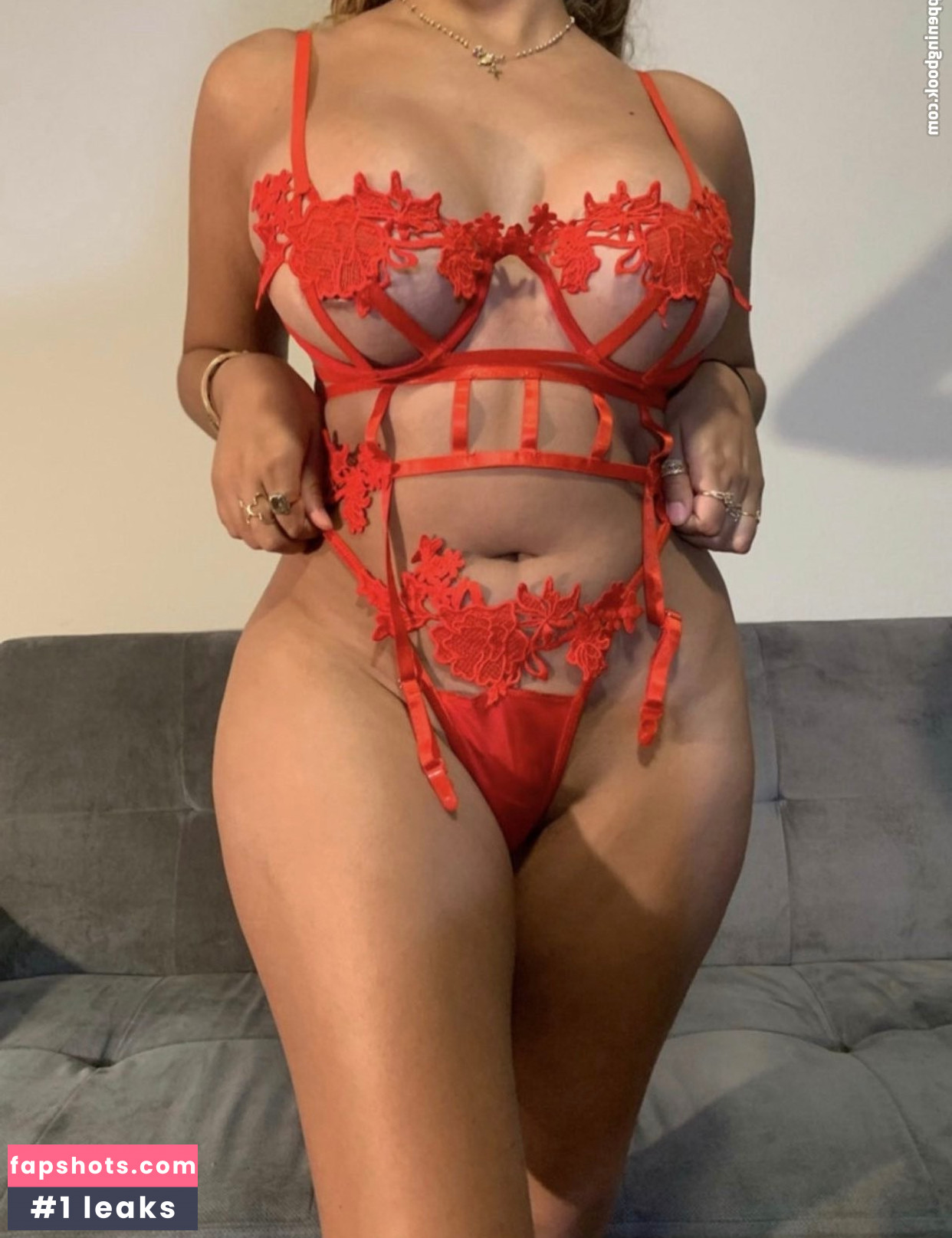 Elison Avocado gallery photo #21