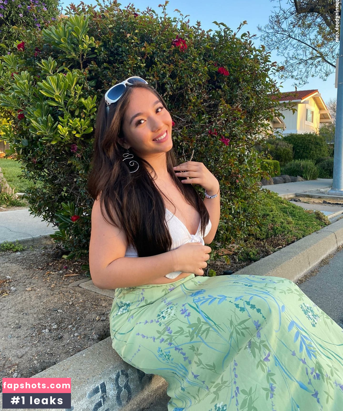 Eliza Chau gallery photo #2