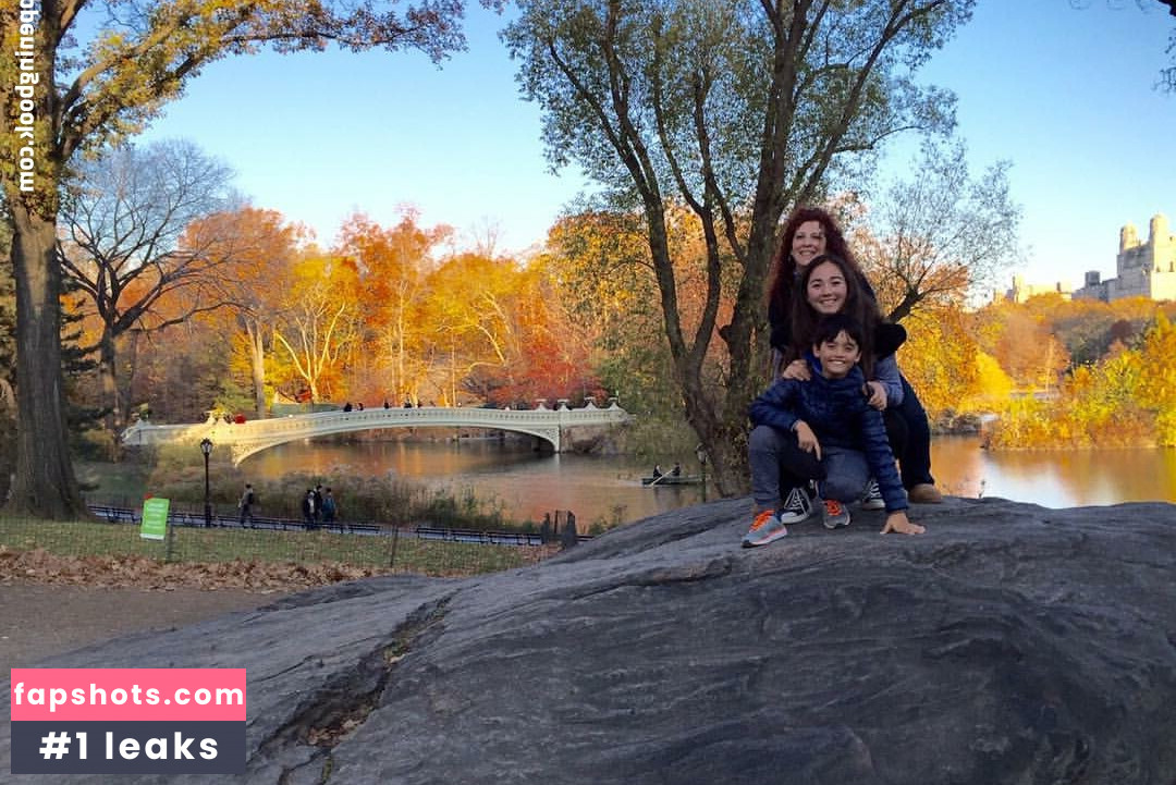 Eliza Chau gallery photo #15